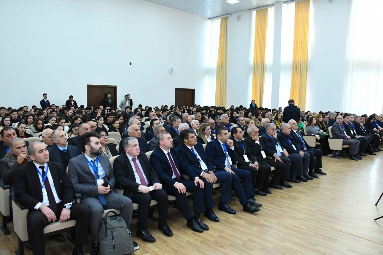 ADAU-da elmi-praktik konfrans keçirilib - FOTOLAR